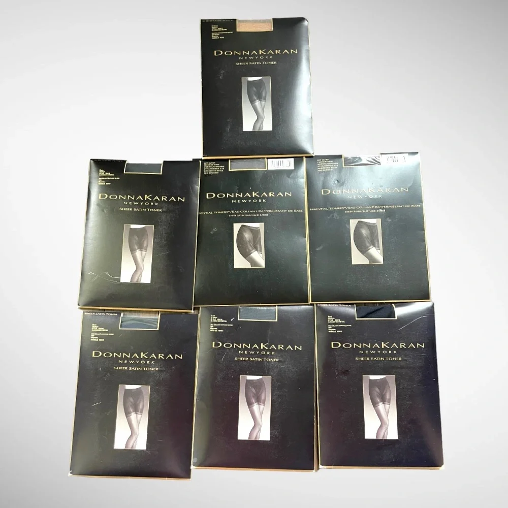 DONNA KARAN PANTYHOSE SIZE MEDIUM